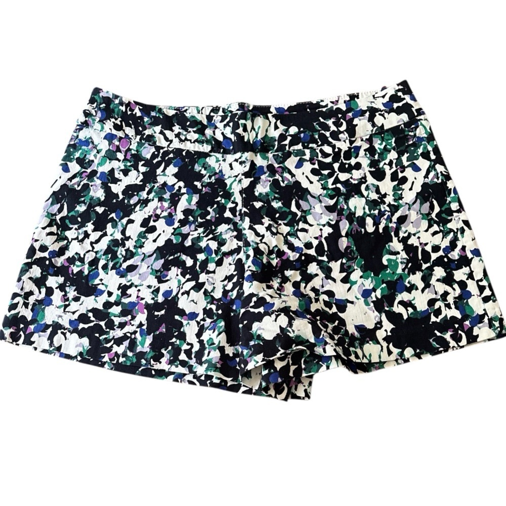 Margaret M Black and White  Shorts